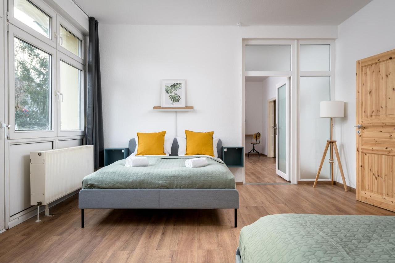 Ruhig Hell Wohnen Im Gruenen In Koepenick Fuesslaeufig Zum Wasser 25min Bis Flughafen Apartamento
